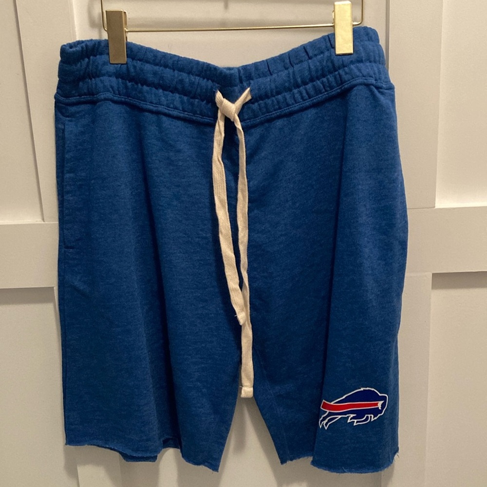 Men’s Baffalo Bills blue pocket shorts size Large